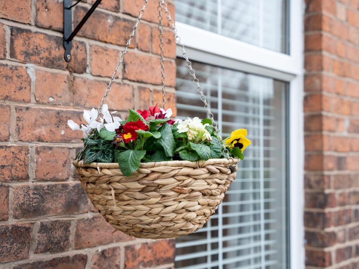 Pass The Keys Cosy, 2-Bed Home In Popular Handbridge - Parking Chester Buitenkant foto